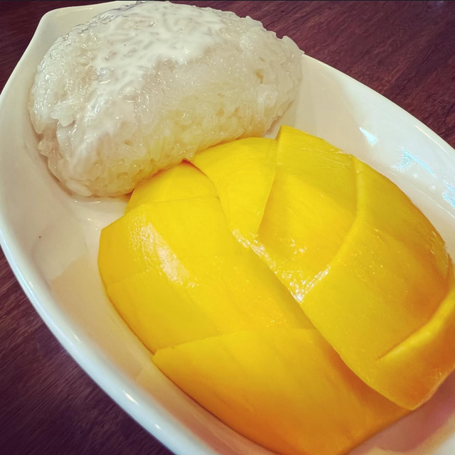 Mango Sticky Rice (Seasonal).