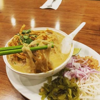 Khao Soi (Curry Noodle) (Mild Spicy)